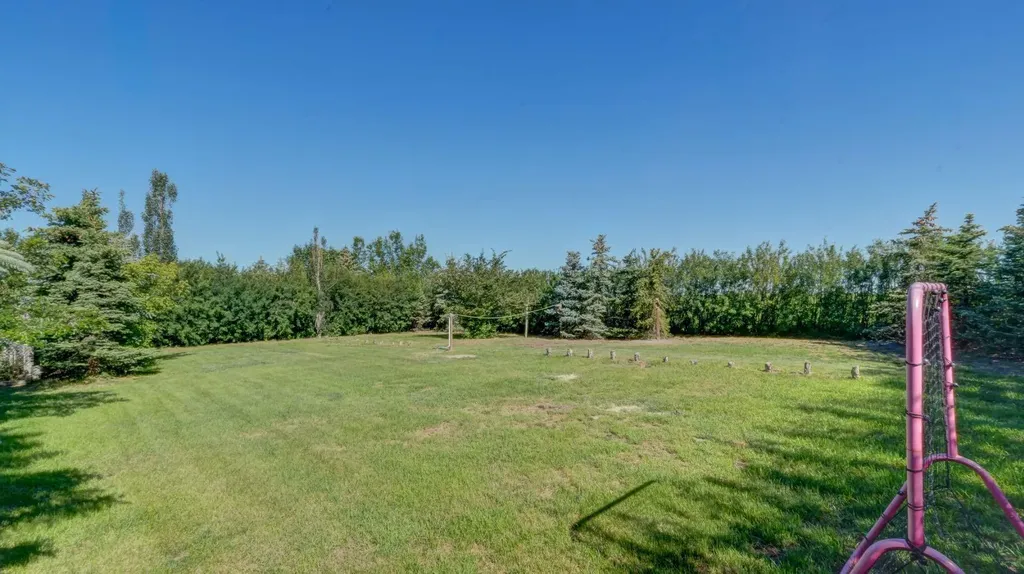 106 Derochie Drive W Claresholm AB T0L 0T0