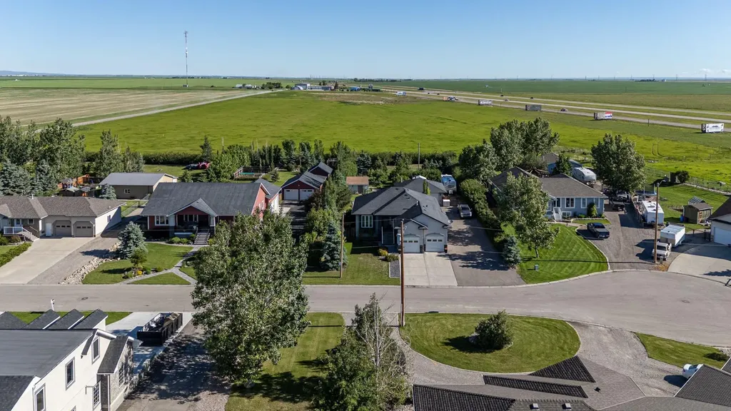 106 Derochie Drive W Claresholm AB T0L 0T0