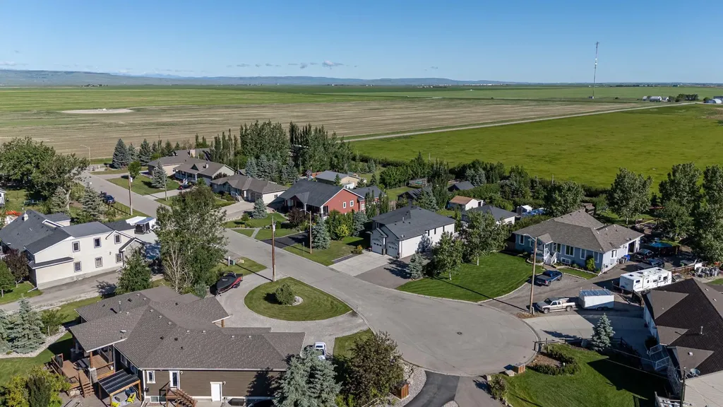 106 Derochie Drive W Claresholm AB T0L 0T0
