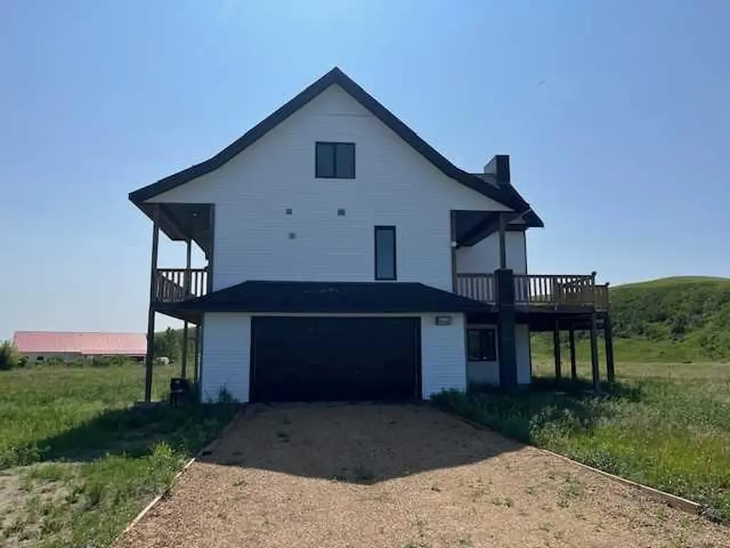 1 Main Street Rural Wheatland County AB T0J 2T0