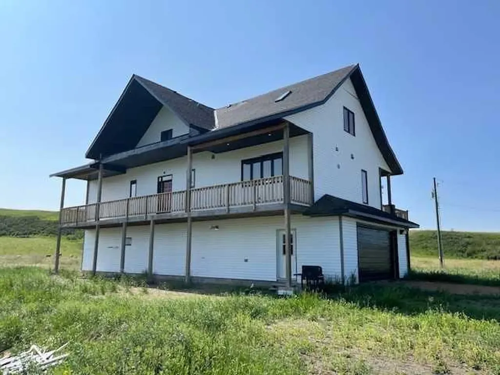 1 Main Street Rural Wheatland County AB T0J 2T0