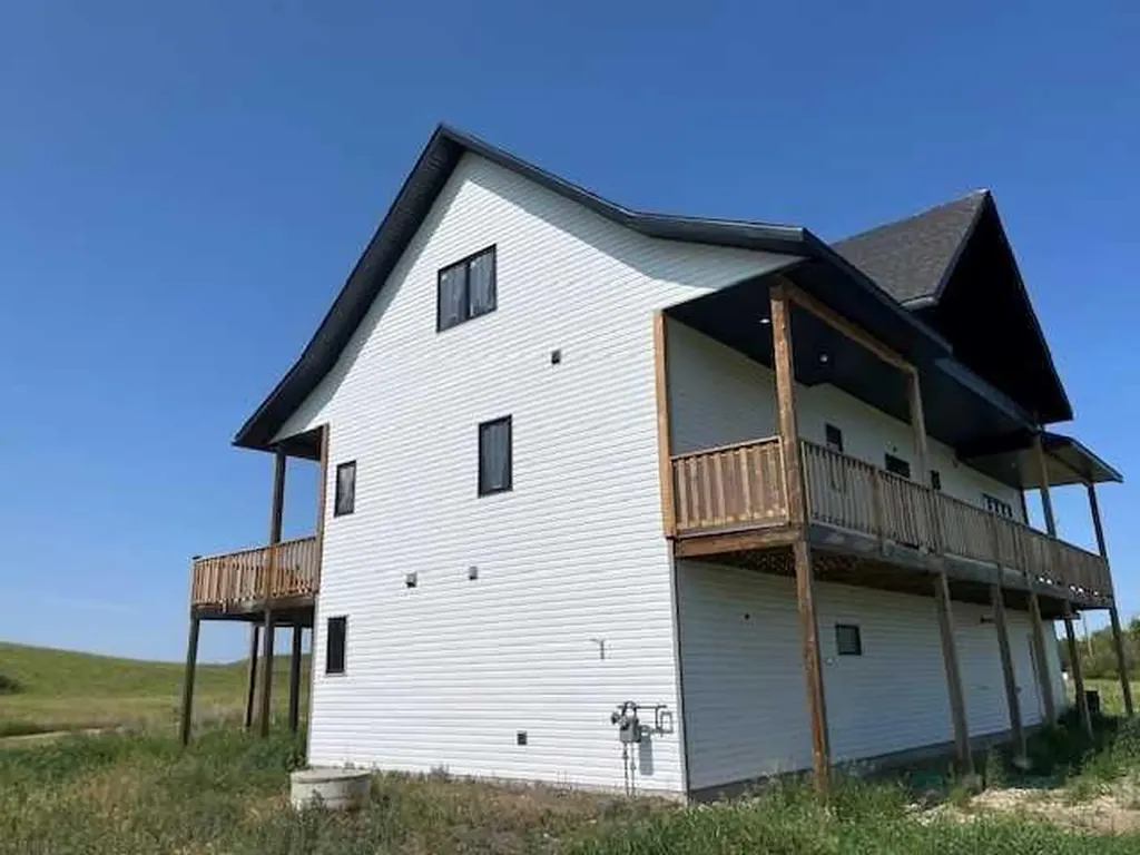 1 Main Street Rural Wheatland County AB T0J 2T0