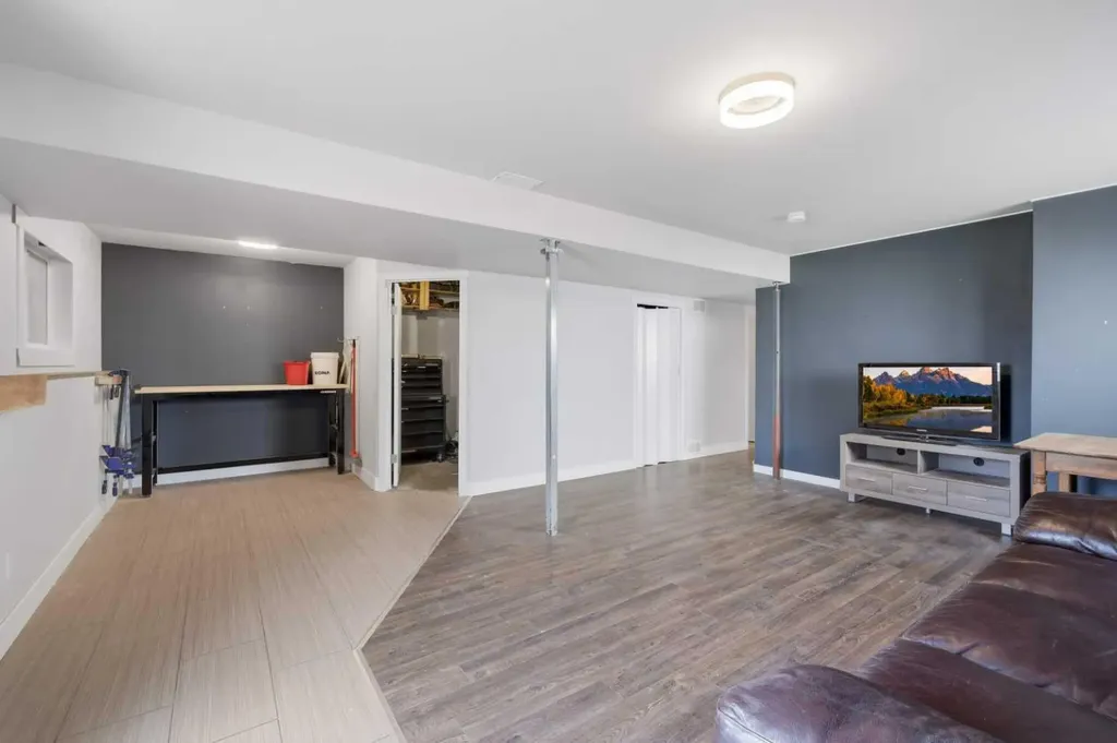 129 Silver Drive Blackfalds AB T0M 0J0