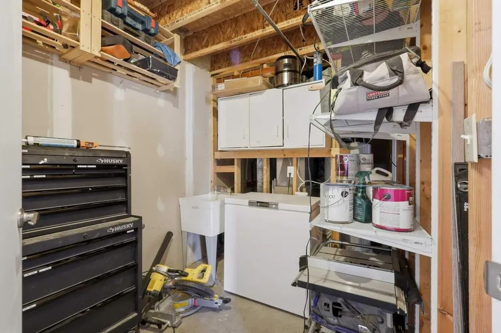 129 Silver Drive Blackfalds AB T0M 0J0