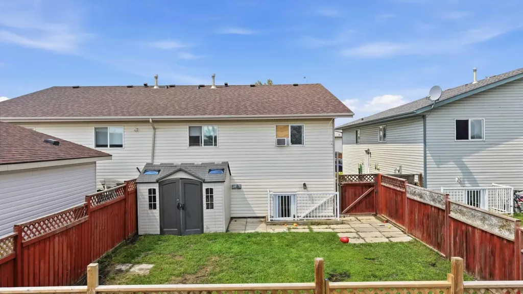 129 Silver Drive Blackfalds AB T0M 0J0