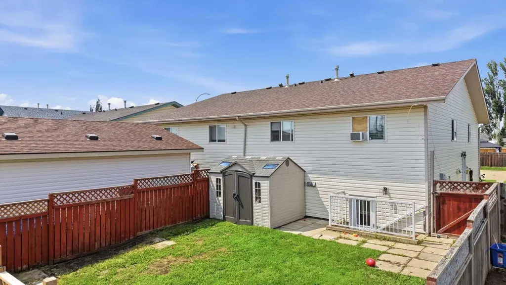 129 Silver Drive Blackfalds AB T0M 0J0