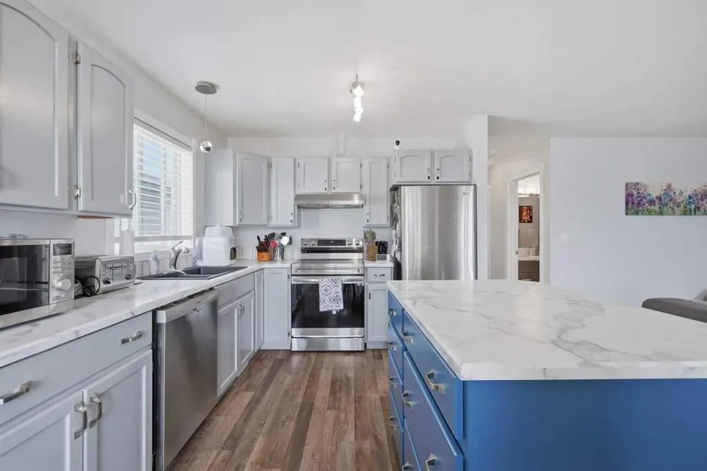 129 Silver Drive Blackfalds AB T0M 0J0