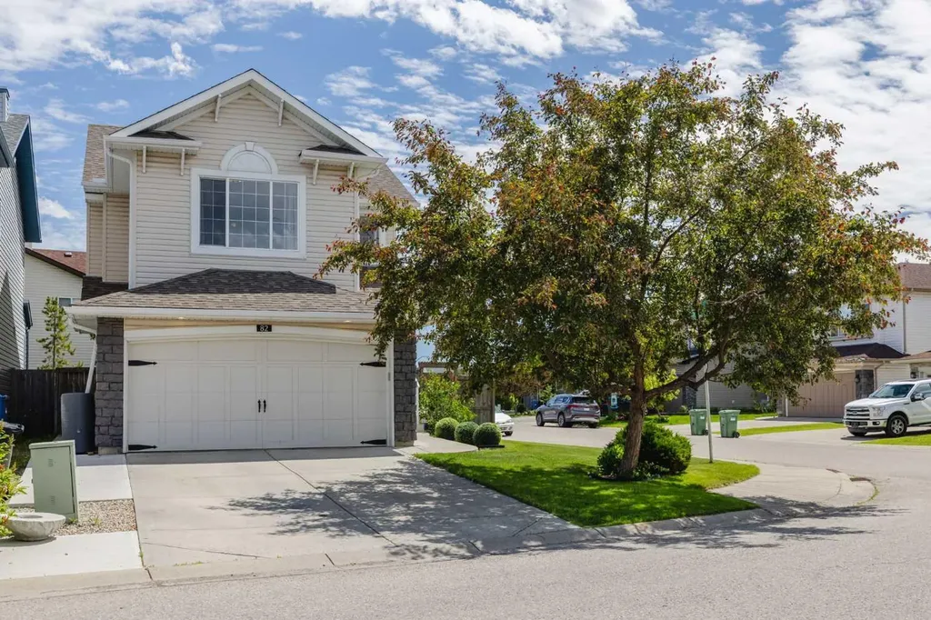 82 Brightondale Parade SE Calgary AB T2Z 4G5