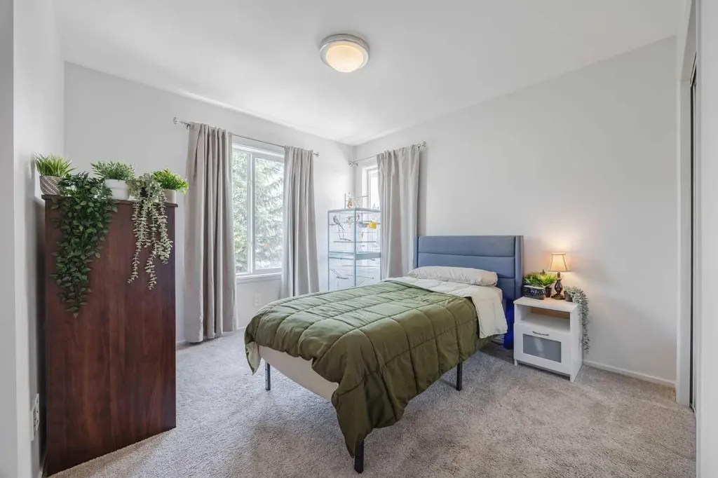 82 Brightondale Parade SE Calgary AB T2Z 4G5