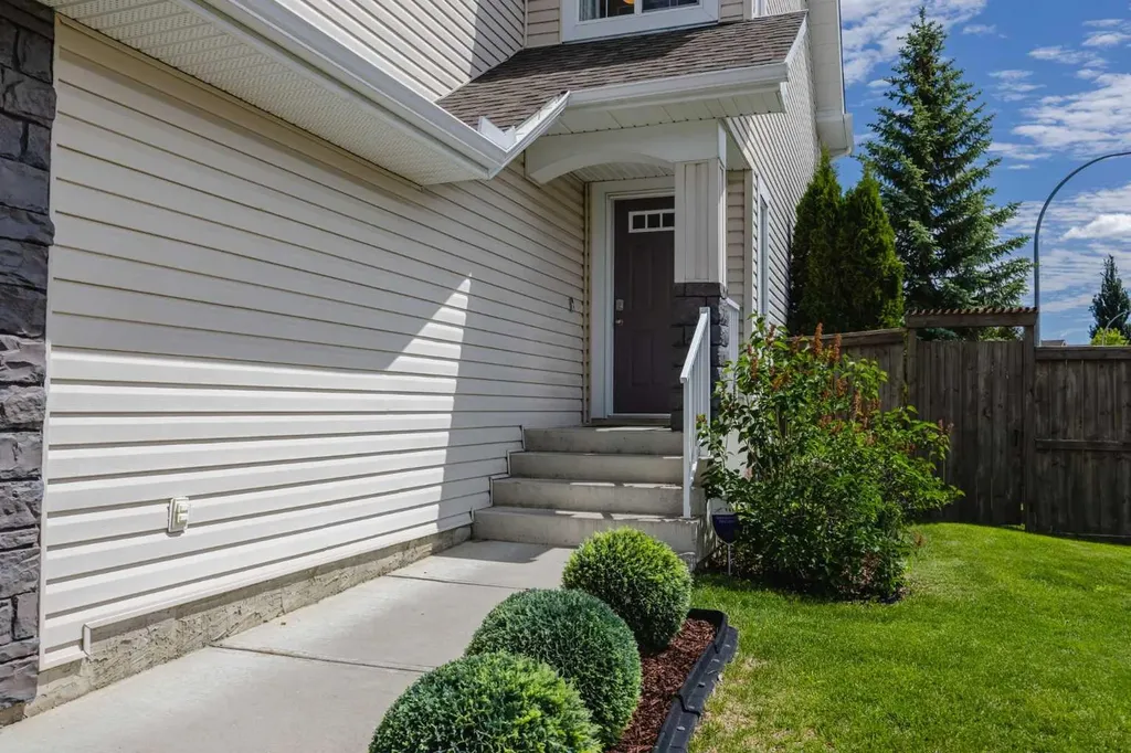 82 Brightondale Parade SE Calgary AB T2Z 4G5