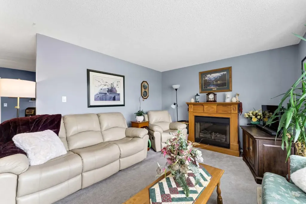 95 Rossdale Way SE Medicine Hat AB T1B1Y5