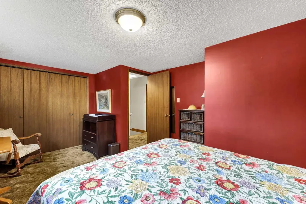 95 Rossdale Way SE Medicine Hat AB T1B1Y5