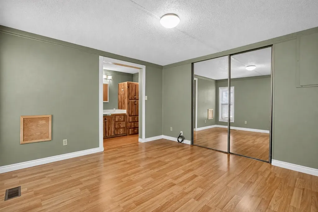 99 Arbour Lake Road NW Calgary AB T3G4E4