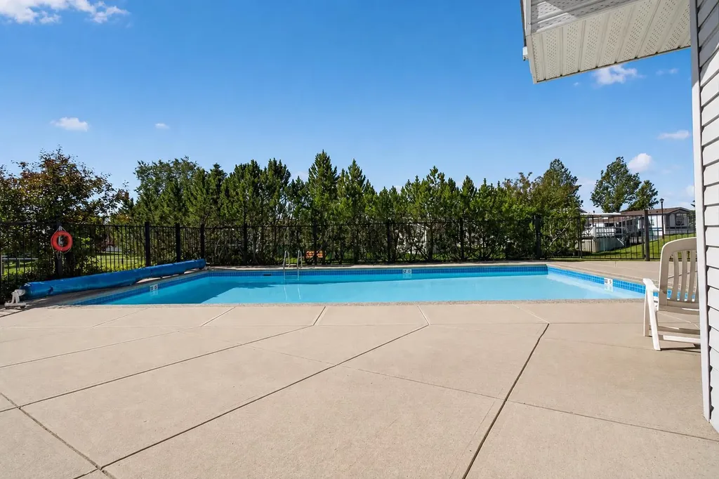 99 Arbour Lake Road NW Calgary AB T3G4E4