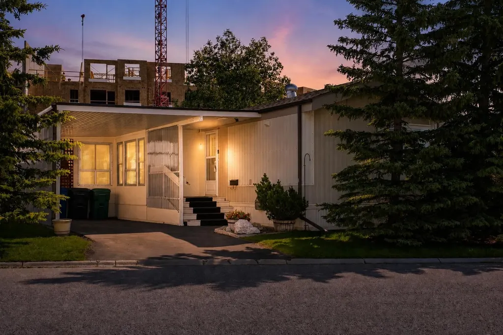 99 Arbour Lake Road NW Calgary AB T3G4E4