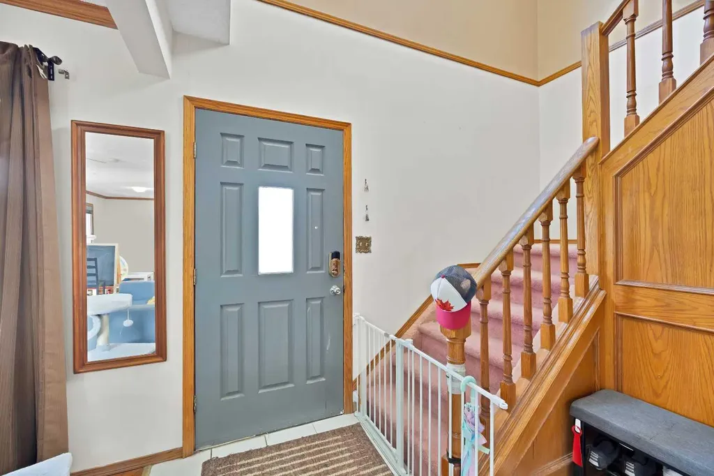 1727 12 Avenue SW Calgary AB T3C 0R5