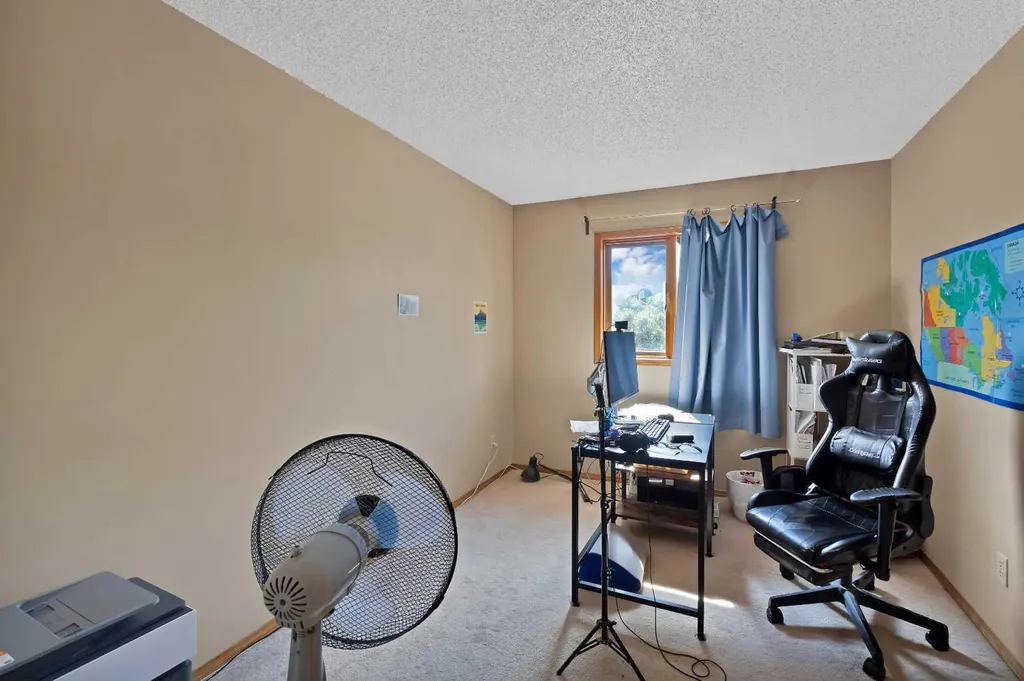 1727 12 Avenue SW Calgary AB T3C 0R5