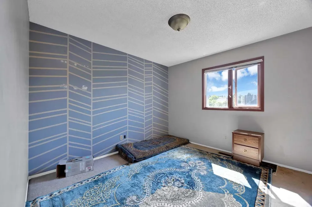 1727 12 Avenue SW Calgary AB T3C 0R5
