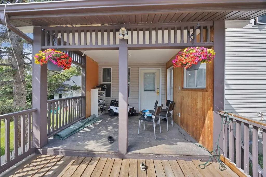 1727 12 Avenue SW Calgary AB T3C 0R5