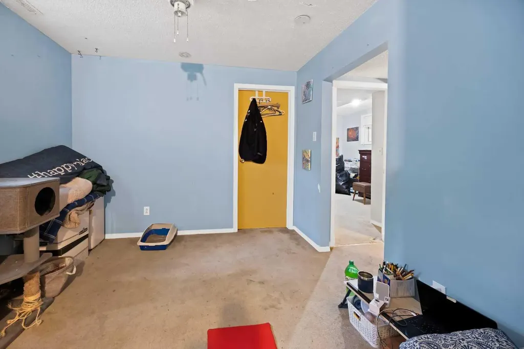 1727 12 Avenue SW Calgary AB T3C 0R5