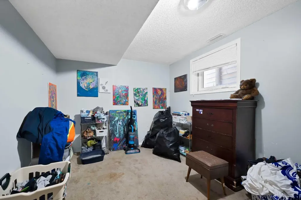 1727 12 Avenue SW Calgary AB T3C 0R5