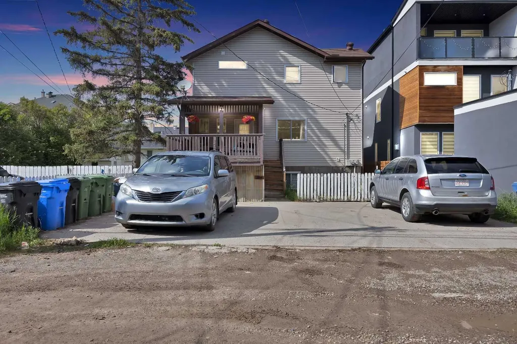 1727 12 Avenue SW Calgary AB T3C 0R5