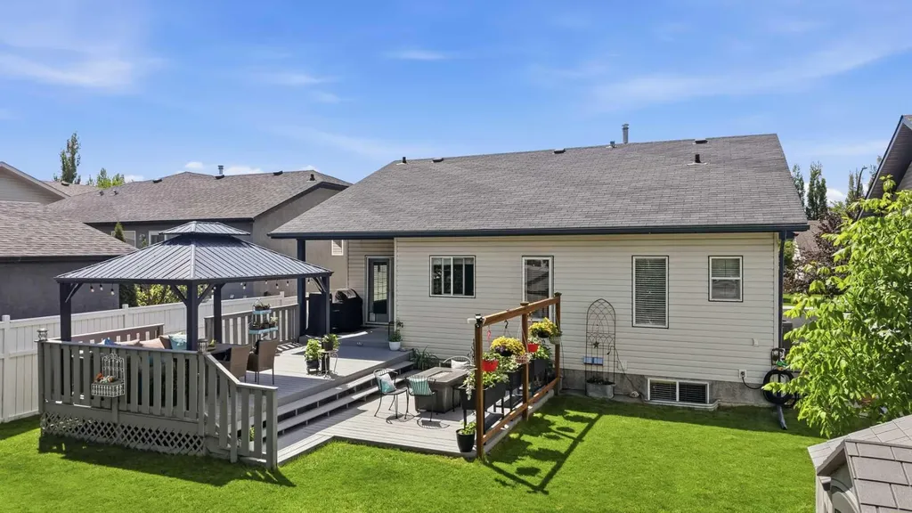 27 Ruttan Red Deer AB T4P 3T1