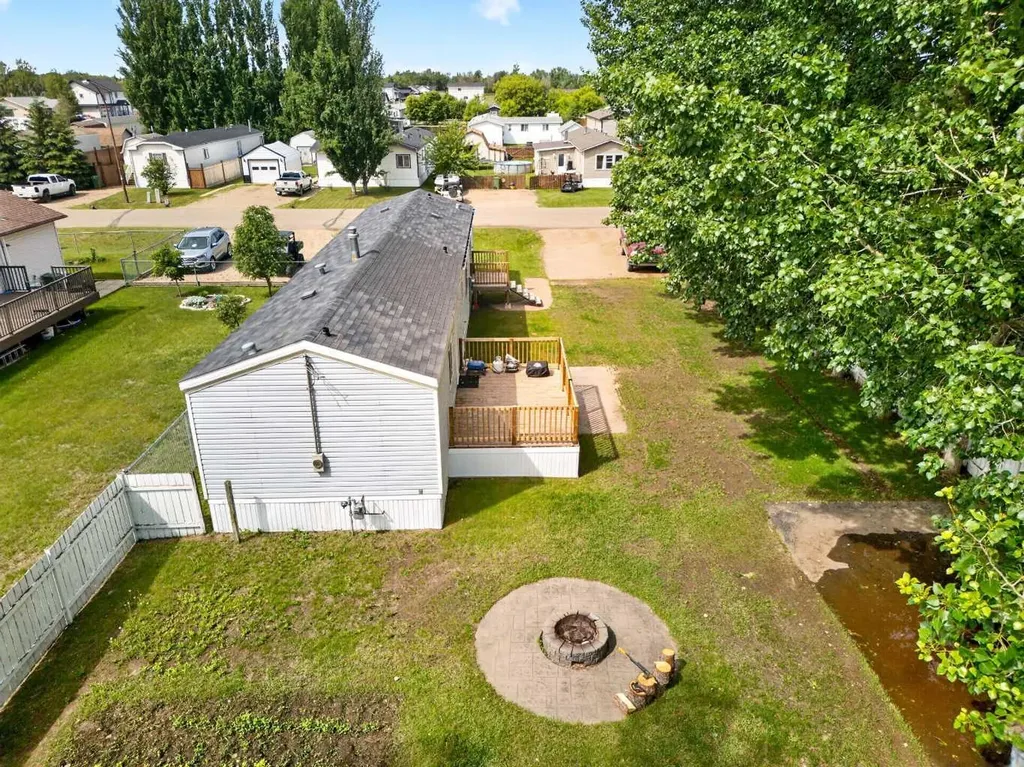 10517 102 Street La Crete AB T0H2H0