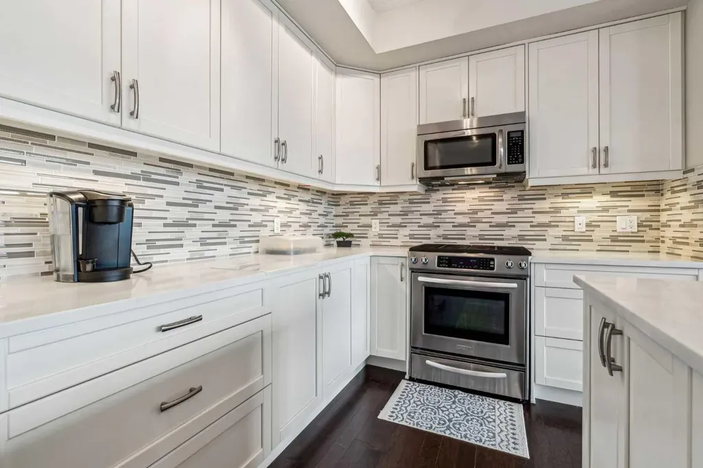 30 Cranbrook Villas SE Calgary AB t3m 1z3