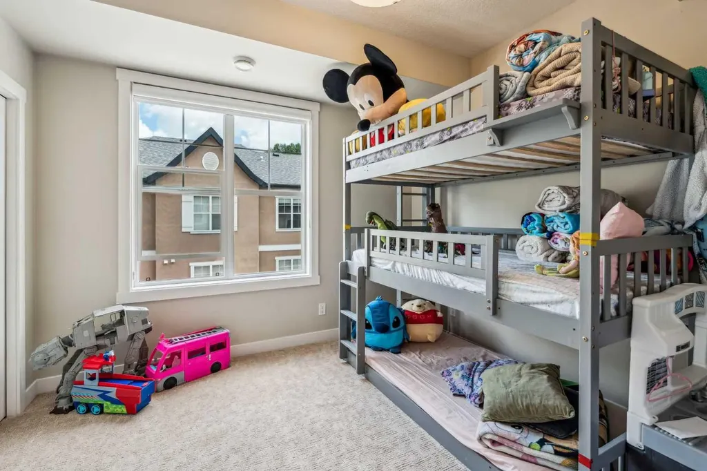 30 Cranbrook Villas SE Calgary AB t3m 1z3