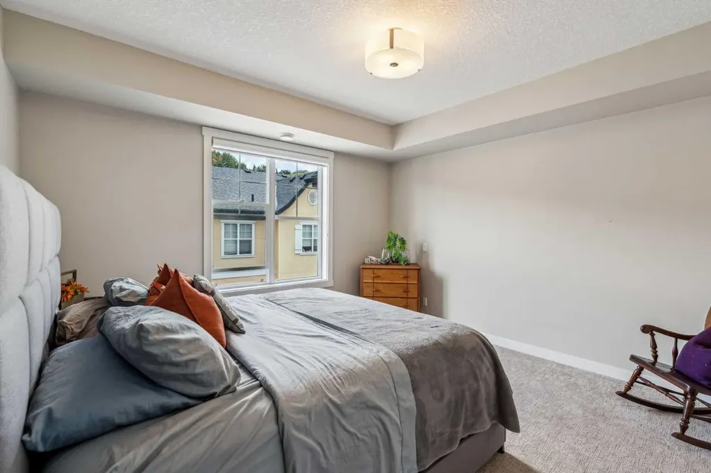 30 Cranbrook Villas SE Calgary AB t3m 1z3