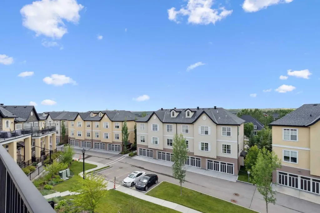 30 Cranbrook Villas SE Calgary AB t3m 1z3