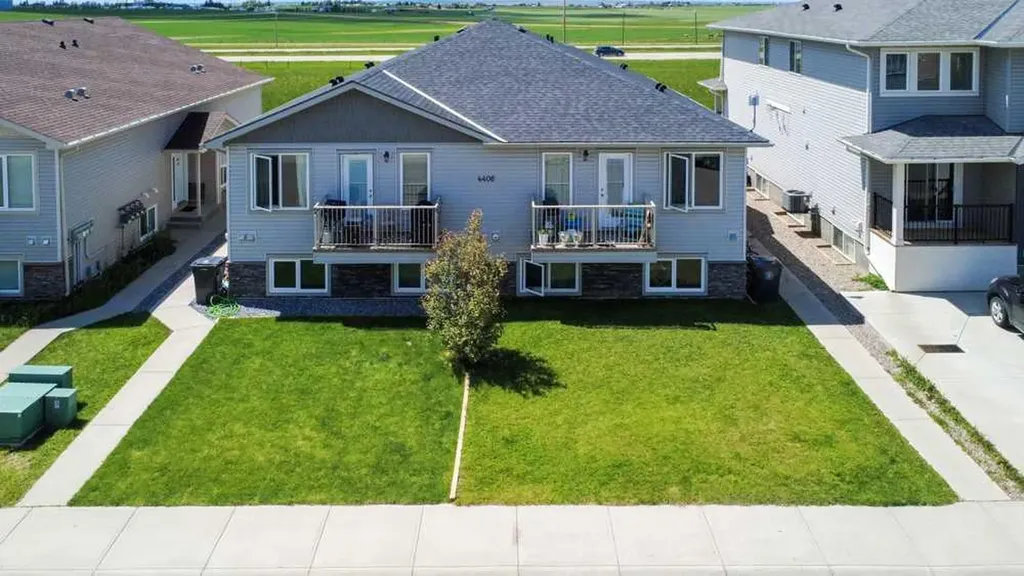 4406 Lake Drive Coalhurst AB T0L0V2