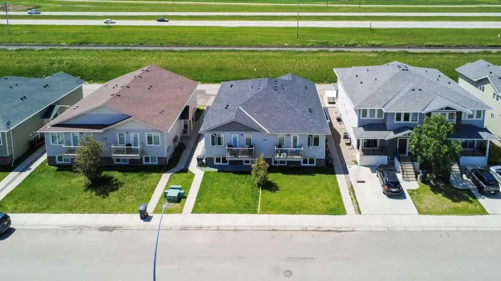 4406 Lake Drive Coalhurst AB T0L0V2