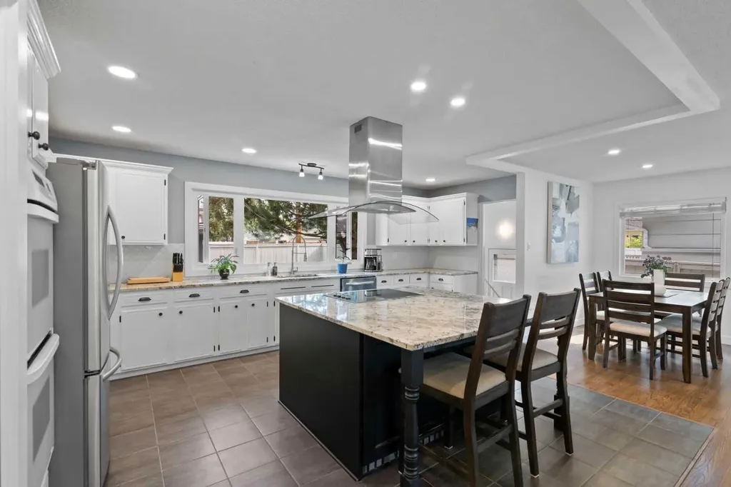 20 Mapleburn Drive SE Calgary AB T2J 1Y4