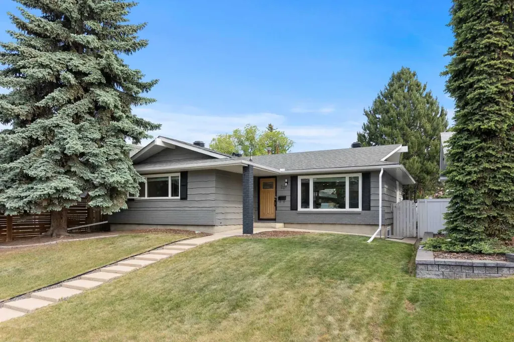 20 Mapleburn Drive SE Calgary AB T2J 1Y4