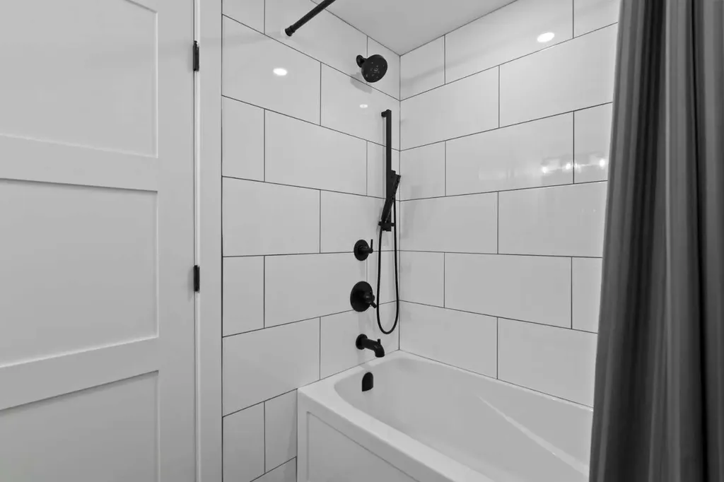 20 Mapleburn Drive SE Calgary AB T2J 1Y4