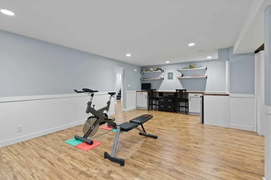 20 Mapleburn Drive SE Calgary AB T2J 1Y4