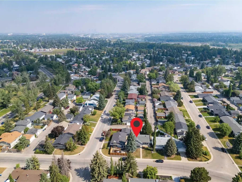 20 Mapleburn Drive SE Calgary AB T2J 1Y4