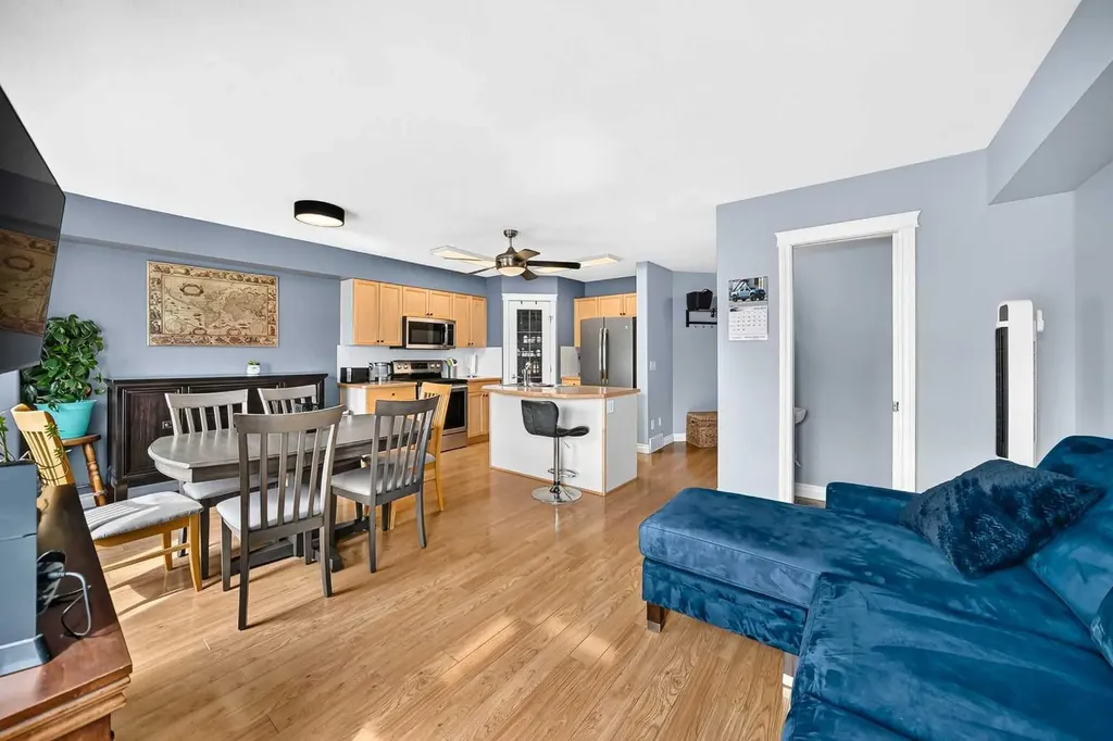 2002 22 Avenue Bowden AB T0M 0K0