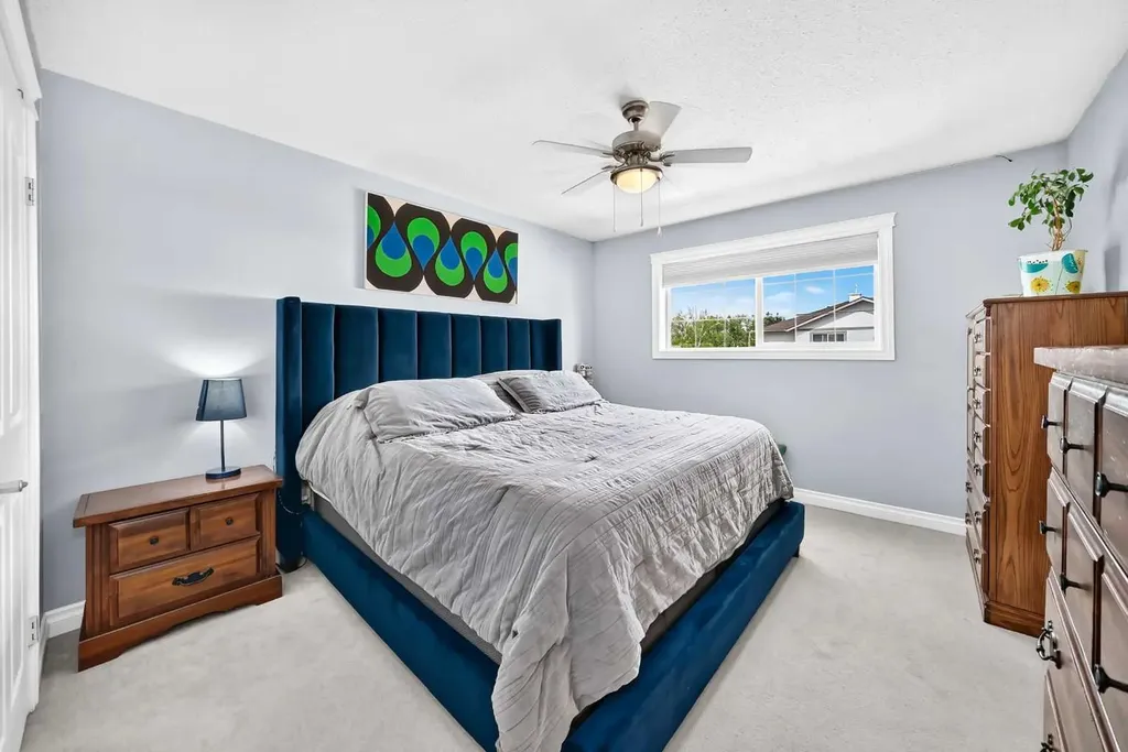 2002 22 Avenue Bowden AB T0M 0K0