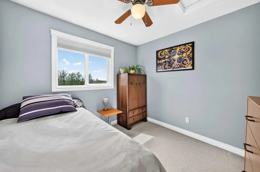 2002 22 Avenue Bowden AB T0M 0K0