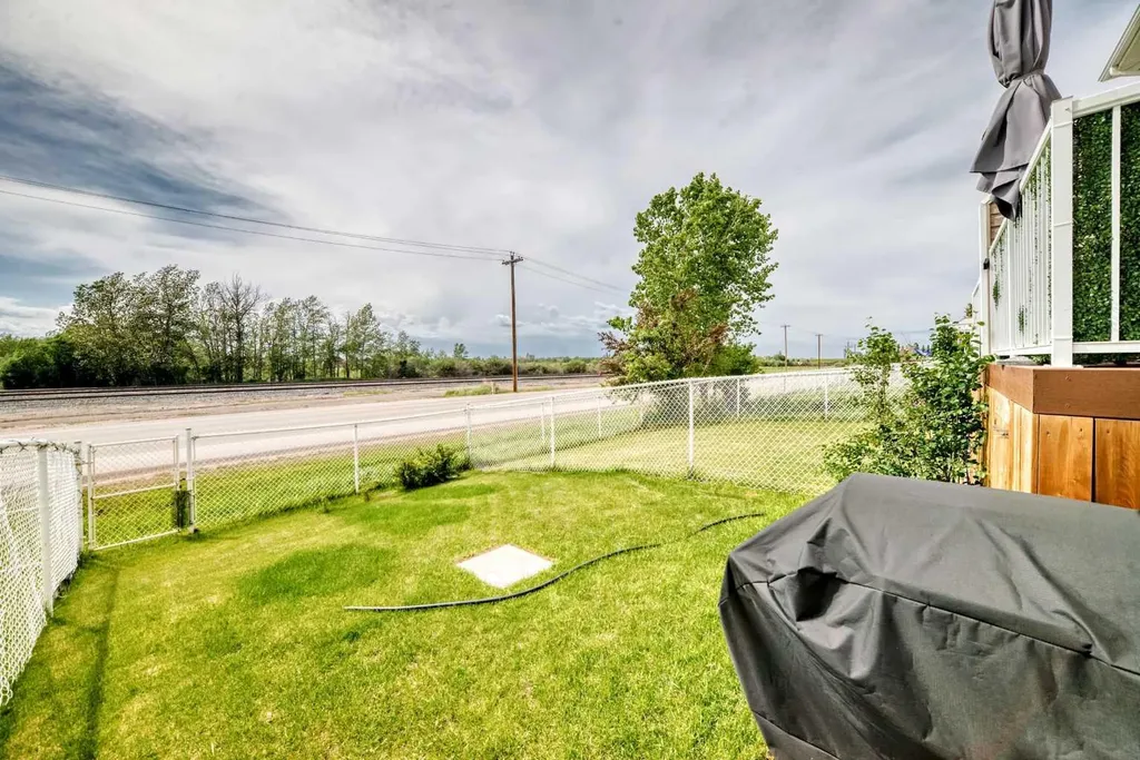 2002 22 Avenue Bowden AB T0M 0K0