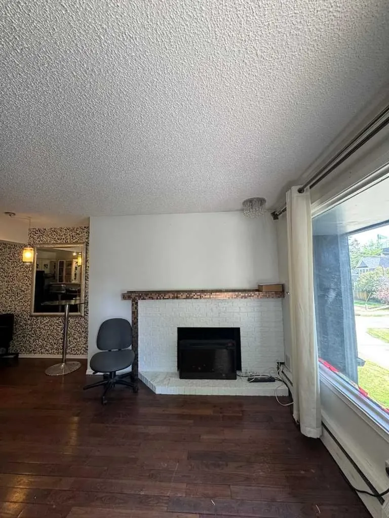1605 16 Avenue SW Calgary AB T3C 1A2