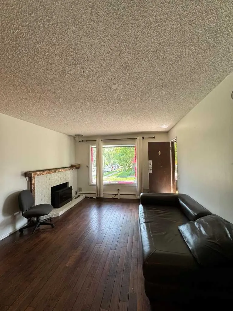 1605 16 Avenue SW Calgary AB T3C 1A2
