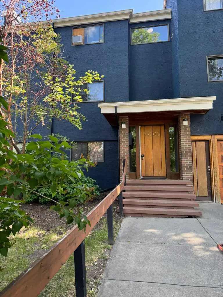 1605 16 Avenue SW Calgary AB T3C 1A2