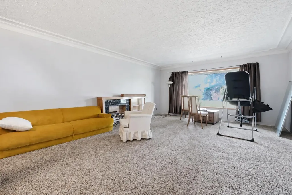 3720 Spruce Drive SW Calgary AB T3C 3A7