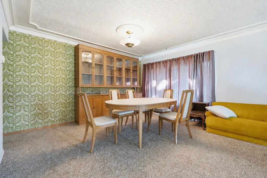 3720 Spruce Drive SW Calgary AB T3C 3A7