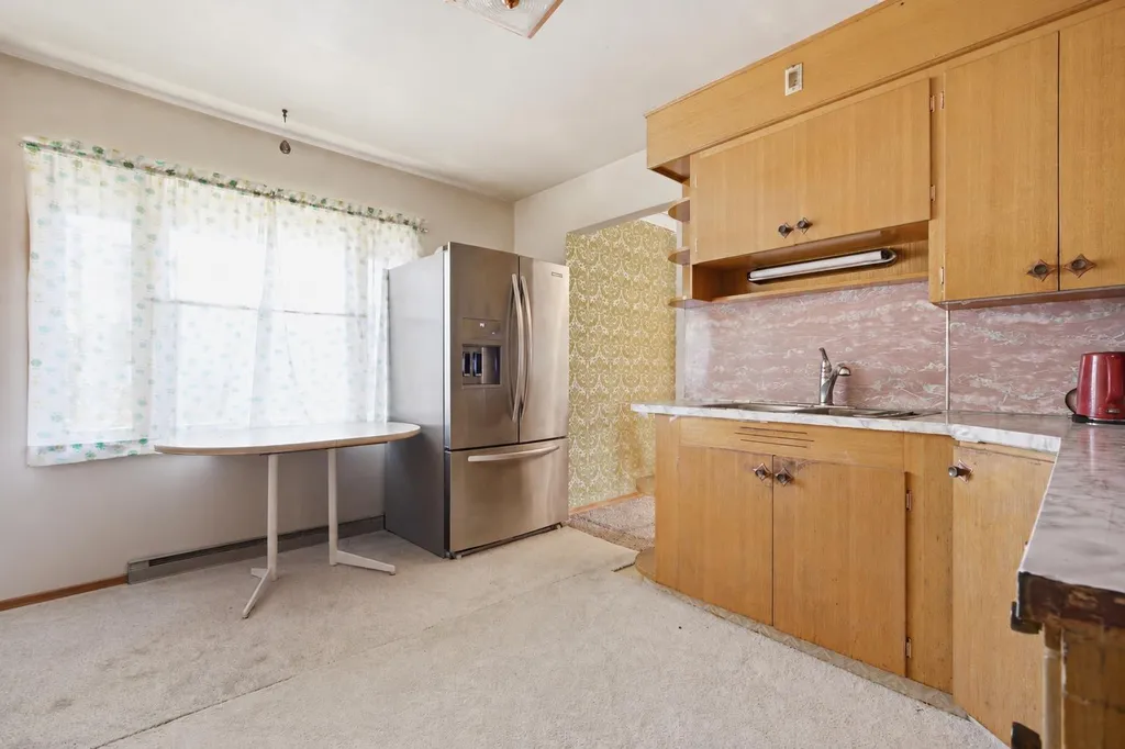 3720 Spruce Drive SW Calgary AB T3C 3A7