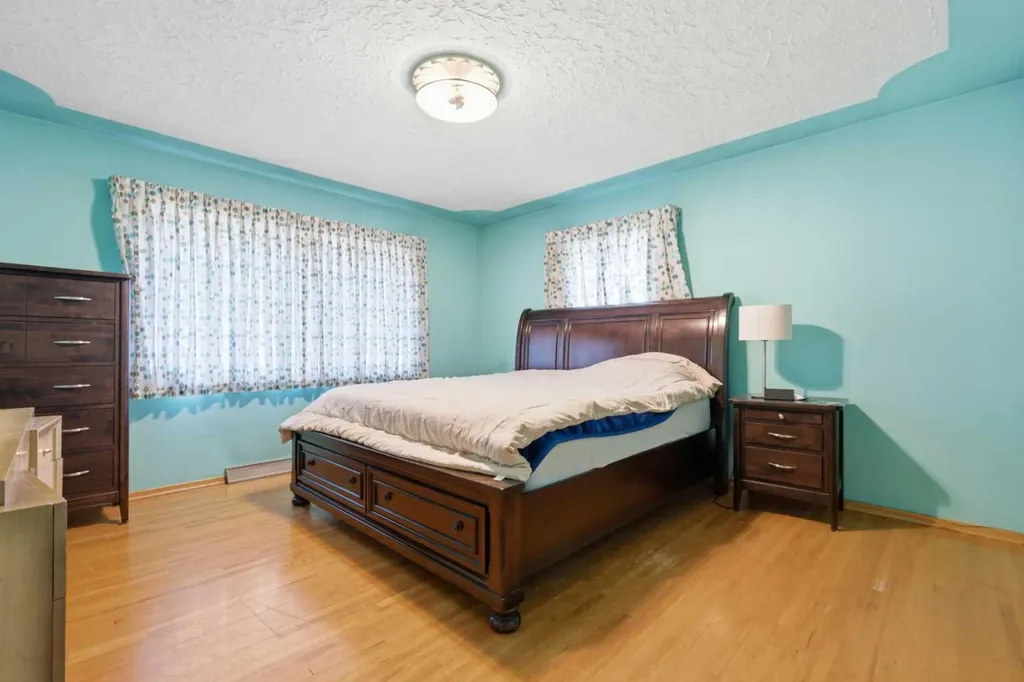 3720 Spruce Drive SW Calgary AB T3C 3A7